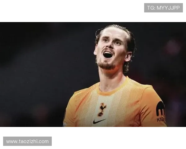 图多尔冷漠无视金斯基 离场比换人更伤人